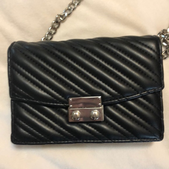 Express Shoulder Bag - Picture 2 of 8